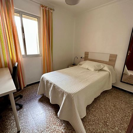 Precioso piso, 3 dormitorios, aire acondicionado Jerez de la Frontera Exterior foto