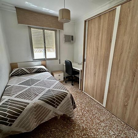Precioso piso, 3 dormitorios, aire acondicionado Jerez de la Frontera Exterior foto